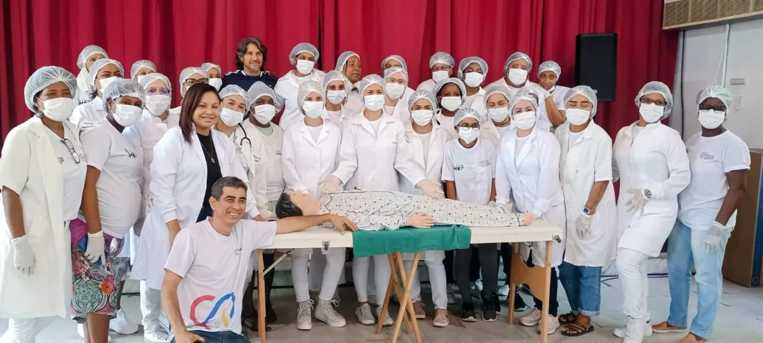 Aula do curso de Cuidador de idosos